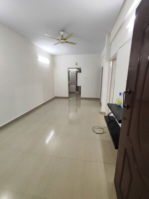 Room in 2 BHK Builder Floor at Koramangala – for Rent