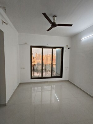 2 BHK Apartment For Rent in Velocity Hill Spring, Ghodbunder Road