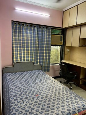 Bedroom in 1 BHK Apartment at Gayatri Corner, Kandivali East – for Rent