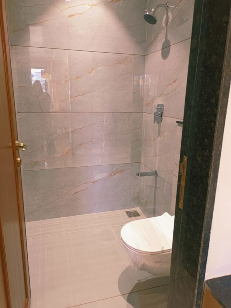 Bathroom, vedant-eminent 3 Bedroom 1420 Sq.Ft. Apartment In Akota Vadodara 10643127