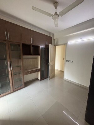 Room in 2.5 BHK Apartment at BPTP Park Prime, Sector 66 – for Rent