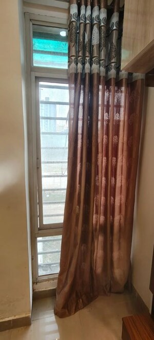 Room in 2 BHK Apartment at Ansal Serene Lakeview, Sushant Golf City – for Rent