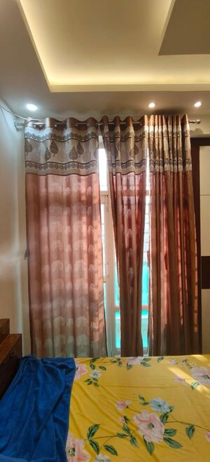 Room in 2 BHK Apartment at Ansal Serene Lakeview, Sushant Golf City – for Rent