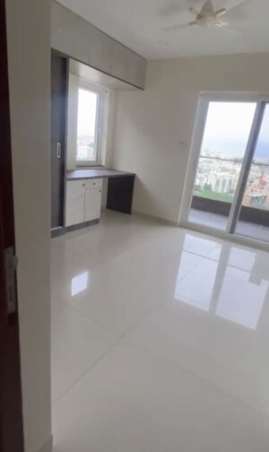 Room in 3 BHK Apartment at Aparna Luxor Park, Kondapur – for Rent