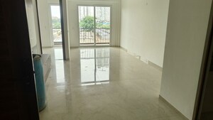 Room in 3 BHK Apartment at Smart World Orchard, Sector 61 – for Rent