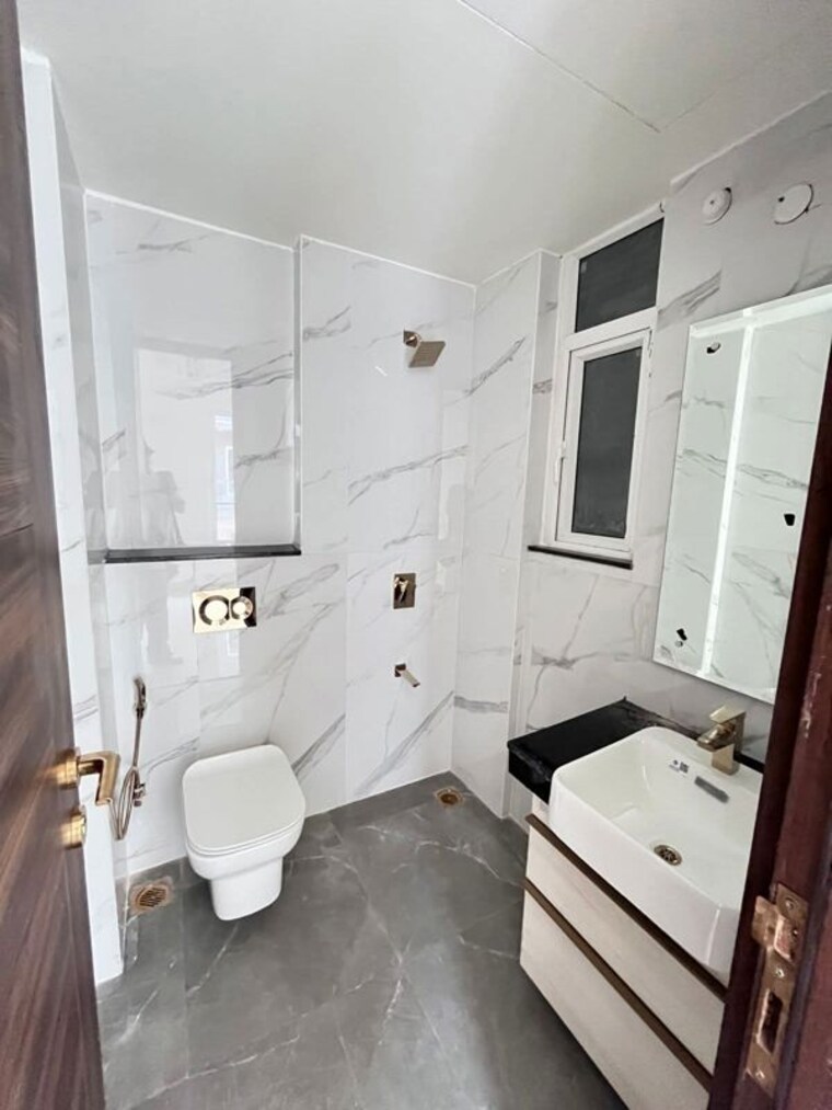 Team Area, smart-world-orchard 3 Bedroom 1626 Sq.Ft. Apartment In Sector 61 Gurgaon 10643221