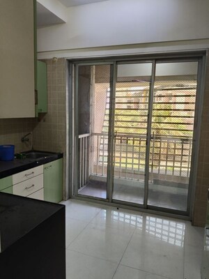 Room in 3 BHK Apartment at Soham Tropical Lagoon, Ghodbunder Road – for Rent
