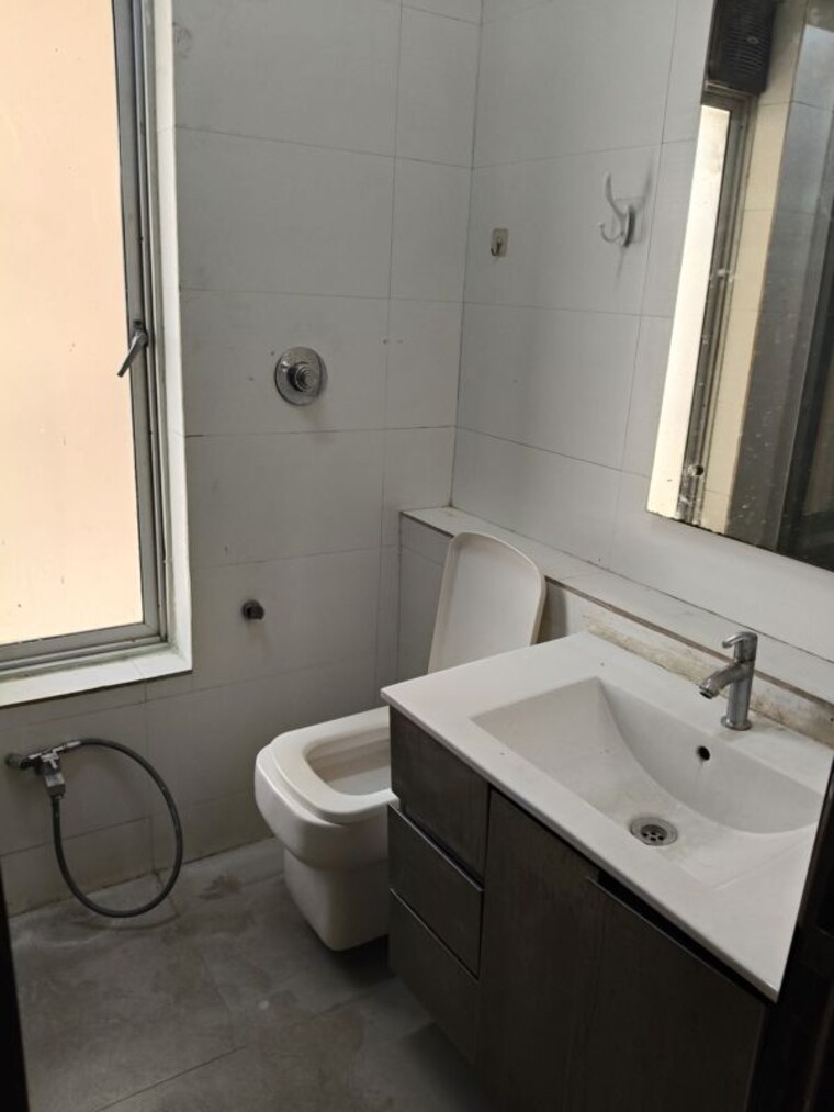 Bathroom, soham-tropical-lagoon 3 Bedroom 950 Sq.Ft. Apartment In Ghodbunder Road Thane 10643227