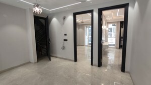Room in 3 BHK Apartment at Anant Raj Estate Plots, Sector 63a – for Rent