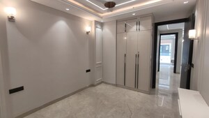 Room in 3 BHK Apartment at Anant Raj Estate Plots, Sector 63a – for Rent