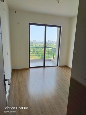 Room in 2.5 BHK Apartment at Godrej Icon, Sector 88a – for Sale