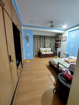 Parking in 2 BHK Apartment at Powai – for Rent