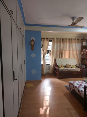 Living Room in 2 BHK Apartment at Powai – for Rent