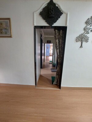 Room in 2 BHK Apartment at Powai – for Rent