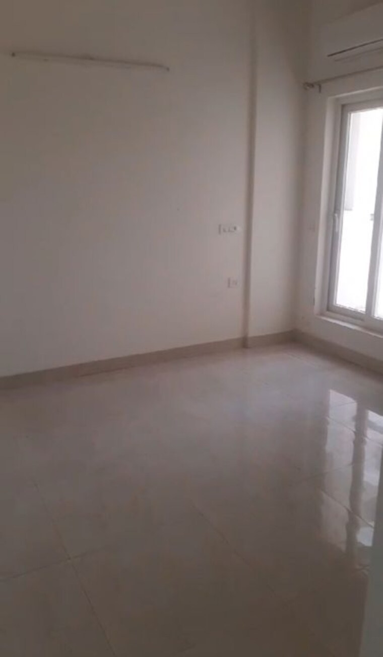 Room, shree-vardhman-victoria 3 Bedroom 1950 Sq.Ft. Apartment In Sector 70 Gurgaon 10643271