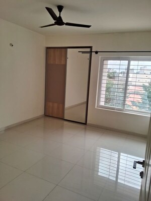 Room in 2 BHK Apartment at Purva Graces, Amrutahalli – for Rent