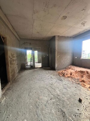 Parking in 3 BHK Builder Floor at Shahpur Bamheta – for Sale