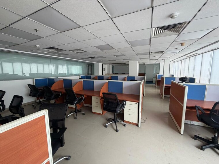 Team Area, netaji subhash place Commercial Office Space 6150 Sq.Ft. In Netaji Subhash Place Delhi 10643241