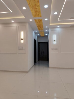 Room in 3 BHK Apartment at L&T Raintree Boulevard, Hebbal – for Rent