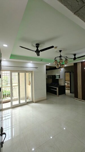 3 BHK Apartment For Rent in Paramount Floraville, Sector 137