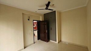 Room in 3 BHK Apartment at Paramount Floraville, Sector 137 – for Rent