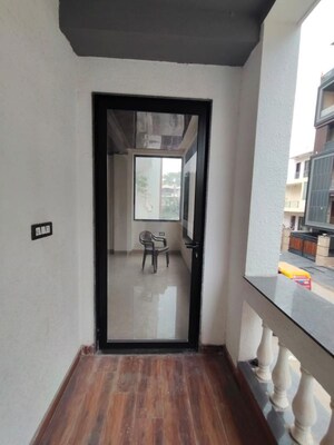 Furnished Amenities in 2 BHK Apartment at Unitech Palms, South City 1 – for Sale