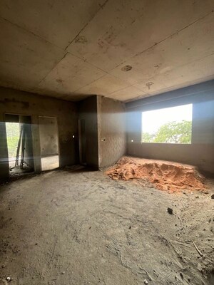 Parking in 3 BHK Builder Floor at Shahpur Bamheta – for Sale