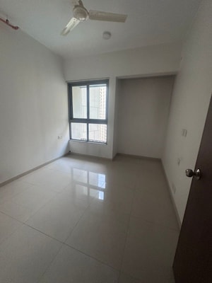 Room in 2 BHK Apartment at Dosti Tulip, Balkum Pada – for Rent