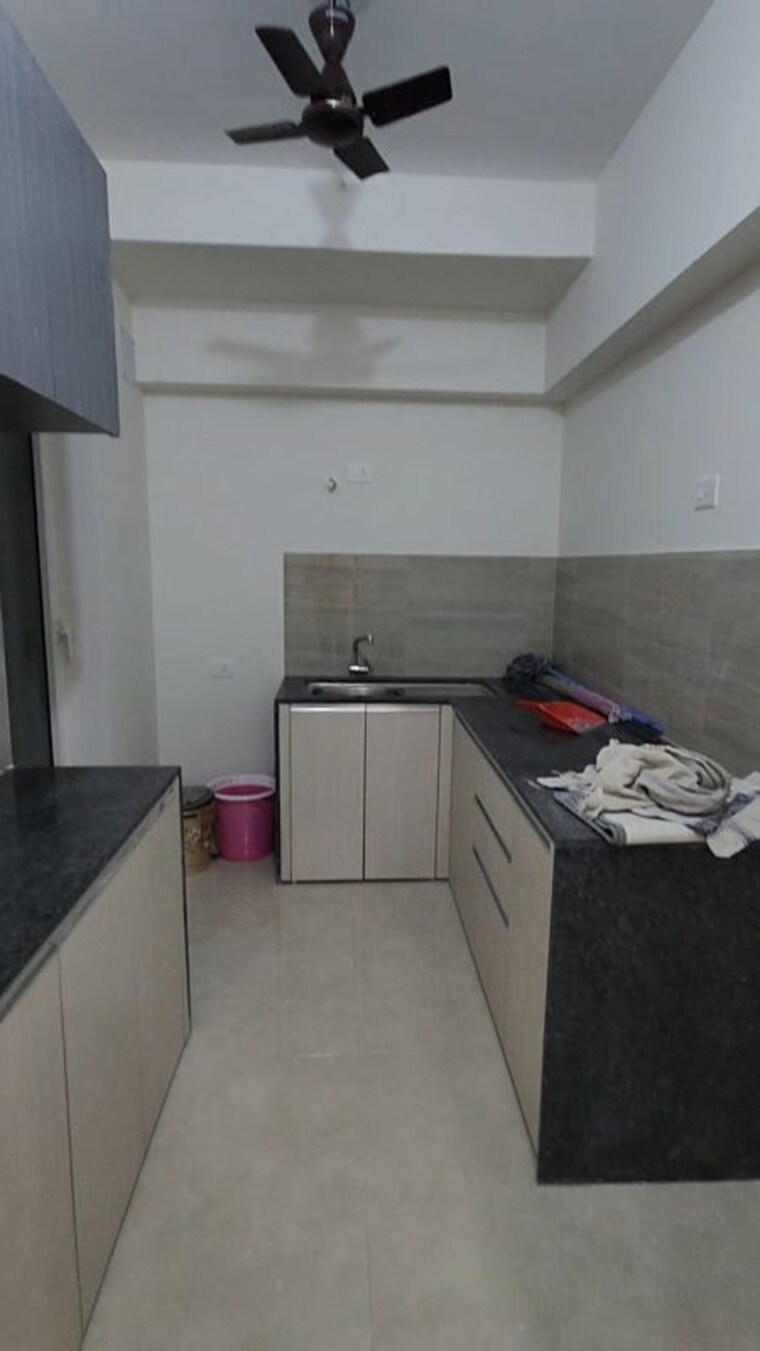 Kitchen, indiabulls-one-indiabulls 2 Bedroom 802 Sq.Ft. Apartment In Pokhran Road No Two Thane 10643361
