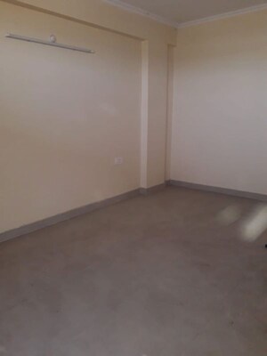 Room in 3 BHK Apartment at Sri Ram Gold Line Residency, Faizabad Road – for Rent