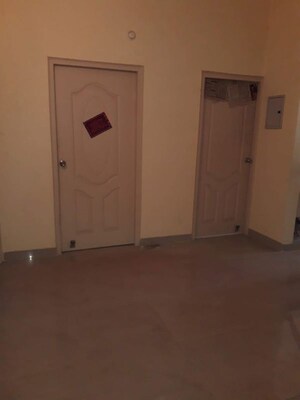 Room in 3 BHK Apartment at Sri Ram Gold Line Residency, Faizabad Road – for Rent