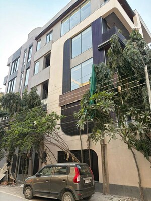 4 BHK Builder Floor – Exterior View View at Safdarjung Enclave - for Sale