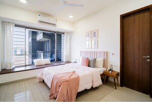 2 BHK Apartment For Rent in Bhoomi Tower Santacruz East, Santacruz East