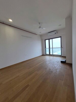 Room in 3 BHK Apartment at Adani Ten BKC, Bandra East – for Sale