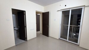 Room in 2 BHK Apartment at Anant Metropolis Insignia Towers, Kasarvadavali – for Rent