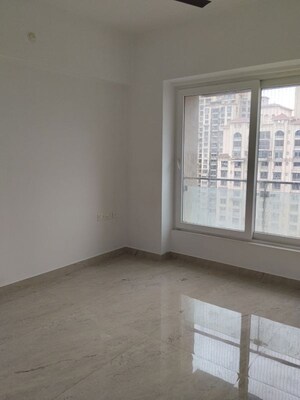 Room in 2.5 BHK Apartment at ND Palai Towers, Goregaon West – for Rent