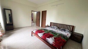 Bedroom in 4 BHK Apartment at Thaltej – for Rent