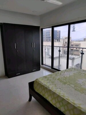 Room in 1.5 BHK Apartment at Shree Adeshwar Anand Heights, Nalasopara West – for Sale