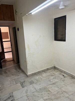 1 BHK Apartment For Rent in Riddhi Garden, Malad East