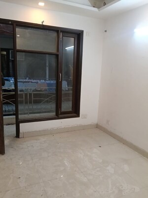 Room in 1 BHK Builder Floor at Neb Sarai – for Rent
