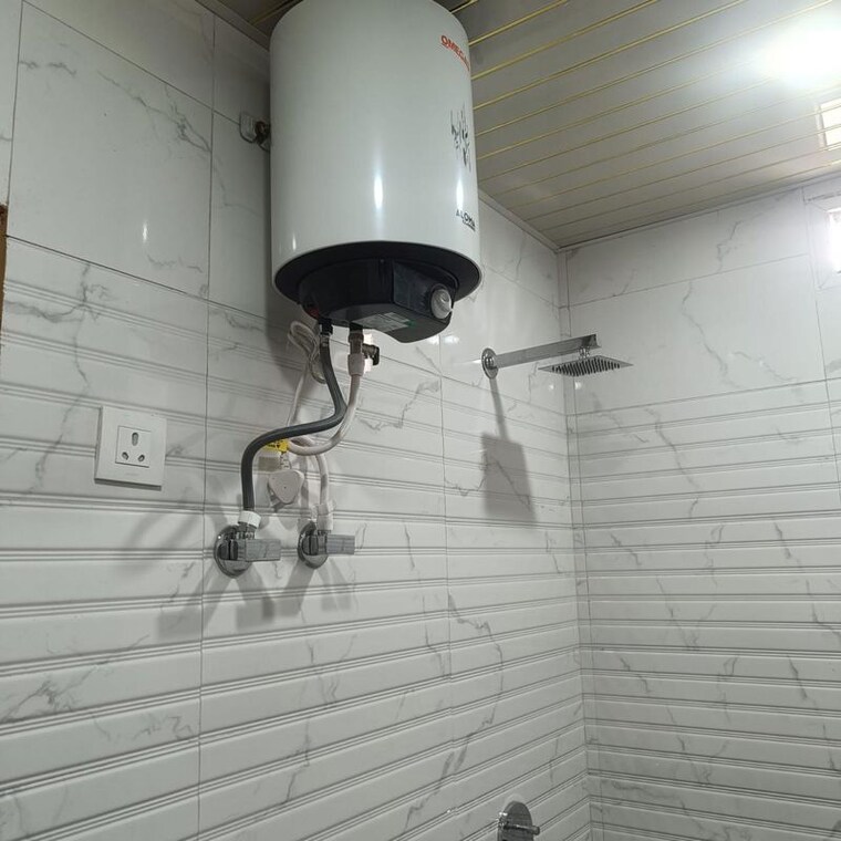 Bathroom, greenwood-city 1 RK 280 Sq.Ft. Builder Floor In Sector 40 Gurgaon 10643505