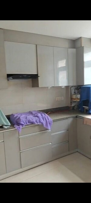 Team Area in 3 BHK Builder Floor at Chittaranjan Park – for Sale