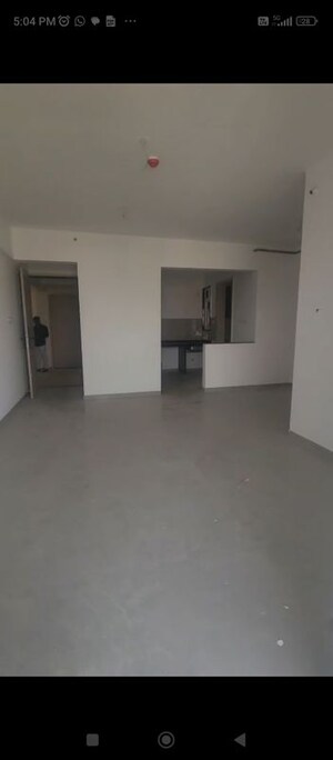 Room in 2 BHK Apartment at Zen Elite, Kharadi – for Sale