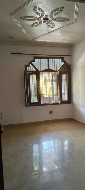 2 BHK Builder Floor For Rent in Lda Colony