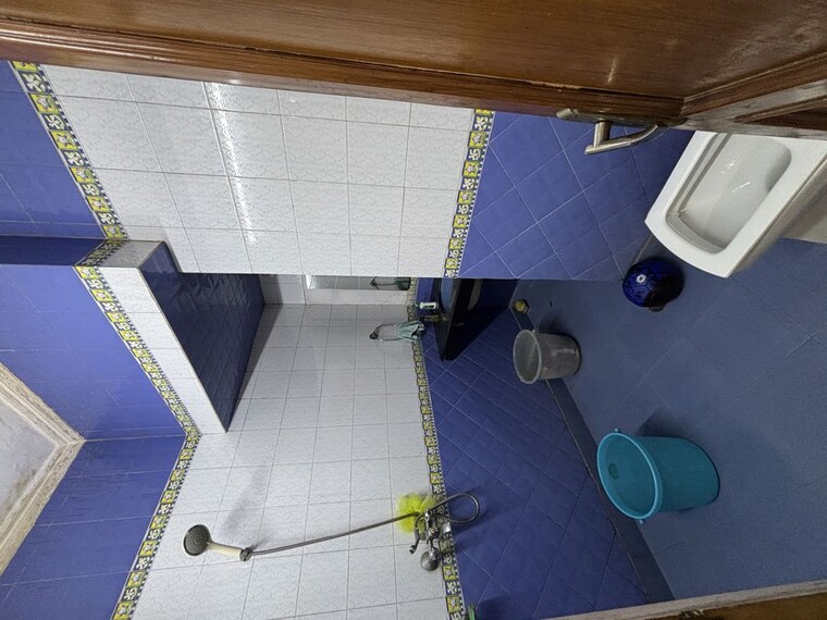 Team Area, lajpat nagar ii 2 Bedroom 900 Sq.Ft. Builder Floor In Lajpat Nagar ii Delhi 10643535