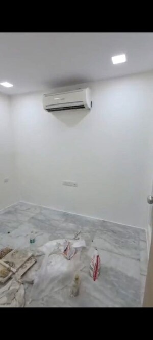 Room in 3 BHK Builder Floor at Pamposh Enclave – for Rent