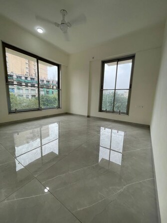 3 BHK + Prayer Room 1050 Sq.Ft. Apartment in Hubtown Seasons