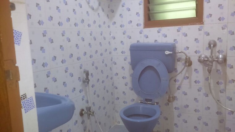 Bathroom, swethadri-apartments 3 Bedroom 1550 Sq.Ft. Apartment In Malleswaram Bangalore 10643346