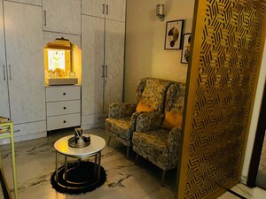Room in 3 BHK Apartment at Shivalik Colony – for Sale
