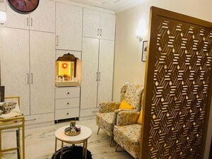 Room in 3 BHK Apartment at Shivalik Colony – for Sale